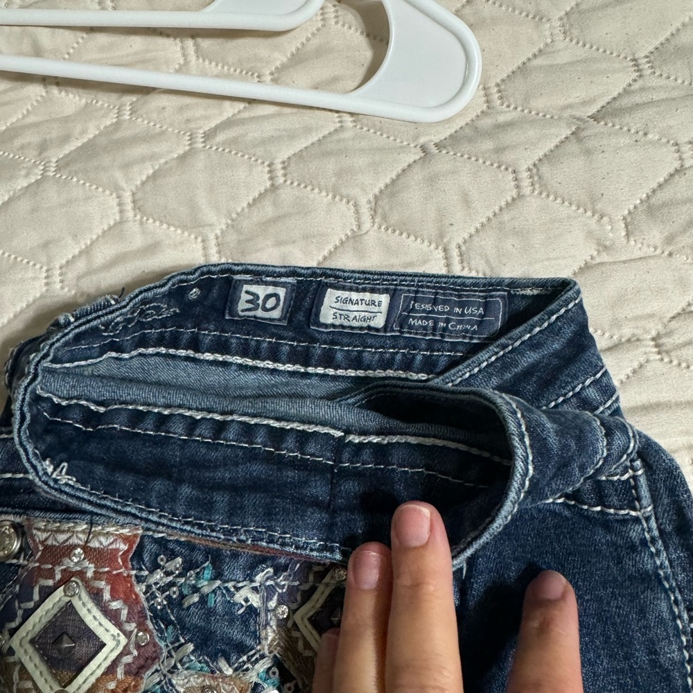 Miss Me- size 30 signature straight leg